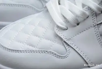 QUILTED MID WHITE JORDAN 1 AIR 0615